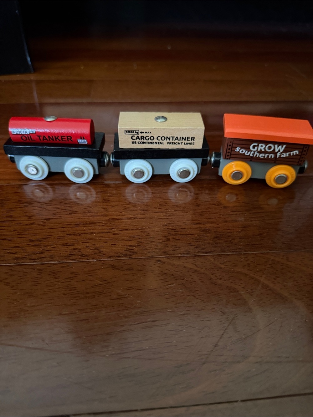 Toy train cargo